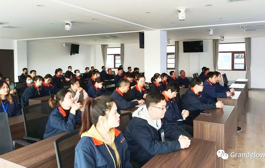 三月员工大会┃承载梦想，，，，，，播撒希望