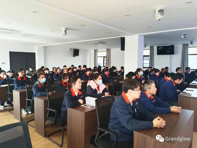十仲春员工大会┃乘风破浪，，，，，，不负韶华
